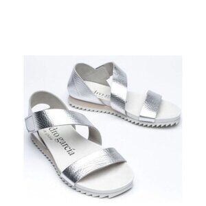 PEDRO GARCIA JEDDA  SILVER METALLIC SANDALS SZ 40 10